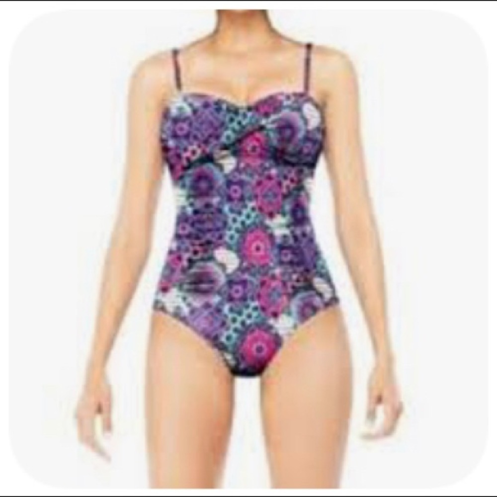 Spanx love your Assets one piece swimsuit size small
